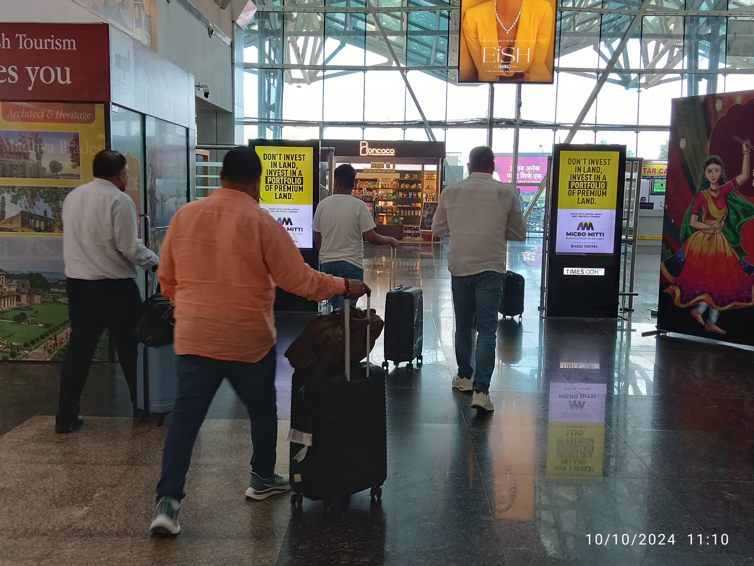MicroMitti, Sky High Investments, OOH campaign, outdoor advertising, Indore Airport, real estate investment, fractional ownership, institutional-grade real estate funds, Times OOH, premium advertising, airport media formats, Departure terminal advertising, Arrival terminal advertising, Queue Managers, digital display advertising, static media formats, investment opportunities, retail investors, wealth building, high-net-worth individuals, corporate travellers, Indore innovation, real estate democratization, airport advertising, travel hub branding, regional brand marketing, passenger engagement, 