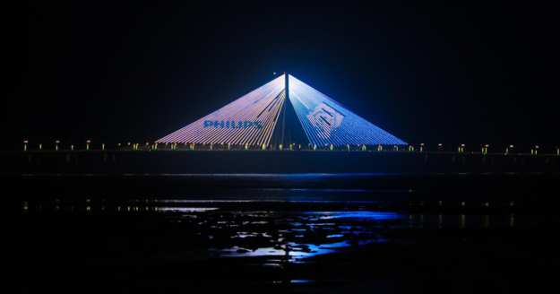 Signify Ganesh Chaturthi 2025 initiative: 400 Ecolink fans installed at Lalbaugcha Raja pandal and vibrant lighting on Bandra-Worli Sea Link enhancing festive celebrations in Mumbai