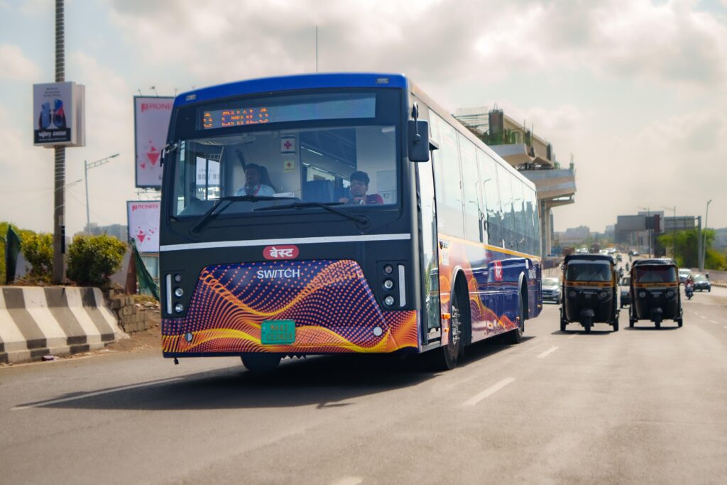 GFF 2025 partners with Chalo Bus to provide sustainable shuttle services for delegates at the Jio World Centre, Mumbai