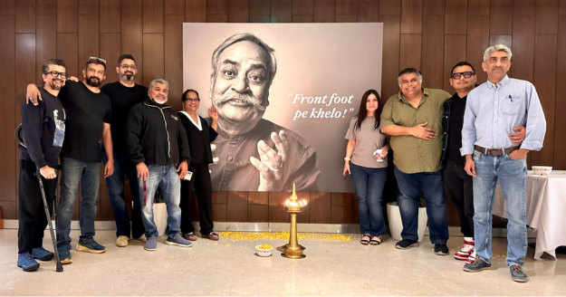 Ogilvy Mumbai Installs Piyush Pandey Portrait To Welcome 2026